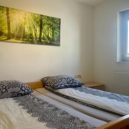 Wunderschoenes Apartment In Der Goldstadt פורצהיים מראה חיצוני תמונה