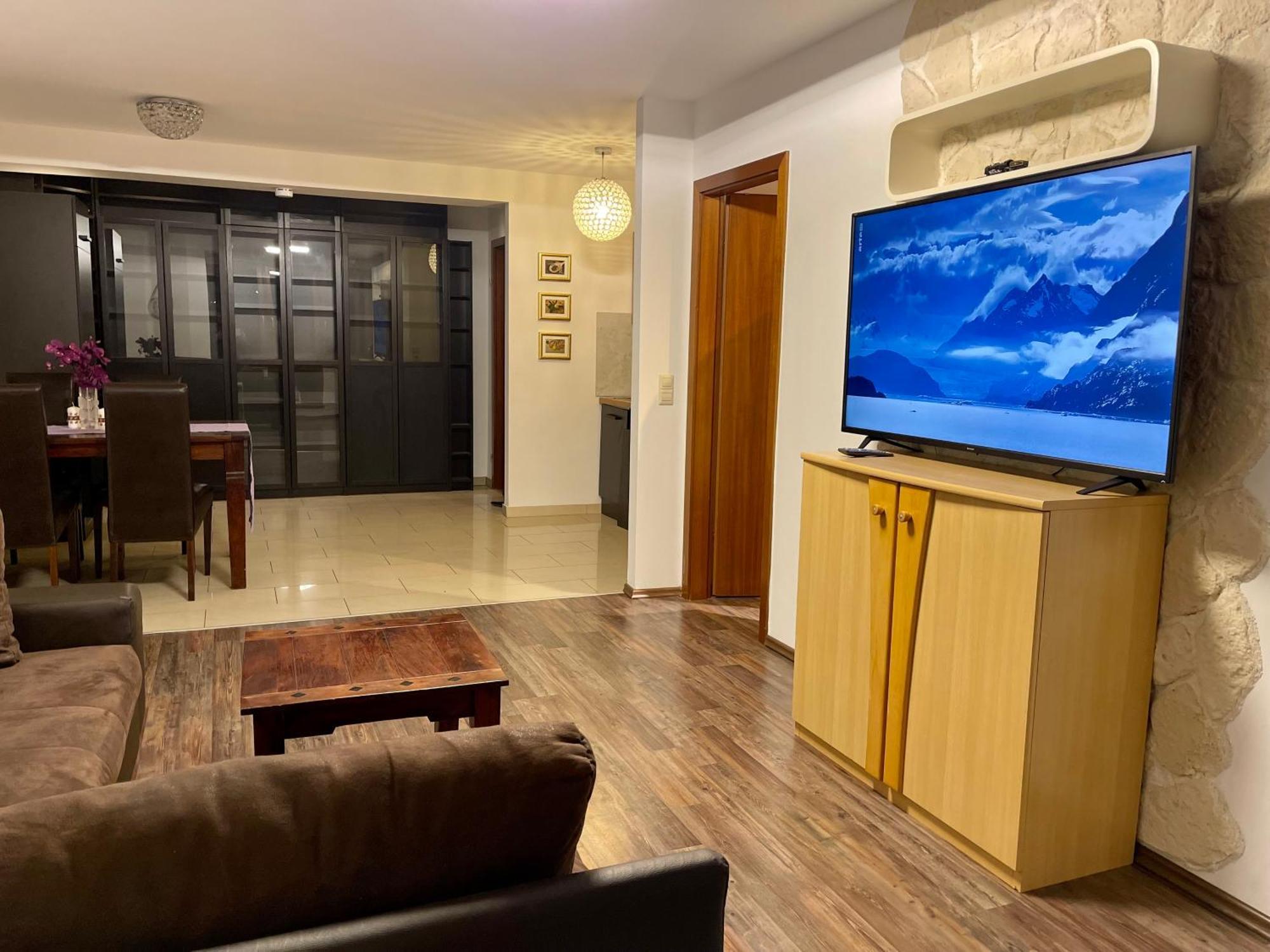 Wunderschoenes Apartment In Der Goldstadt פורצהיים מראה חיצוני תמונה