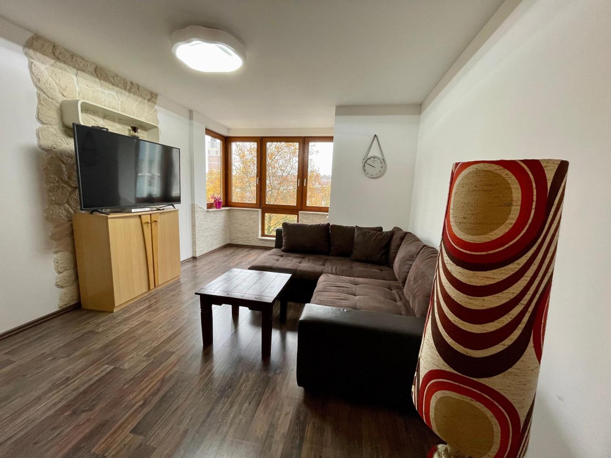 Wunderschoenes Apartment In Der Goldstadt פורצהיים מראה חיצוני תמונה